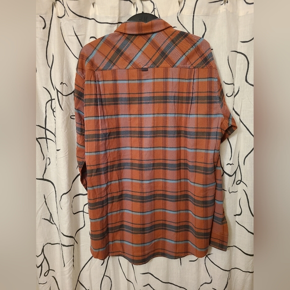 MEC Plaid Button-down Shirt - Picture 2 of 4